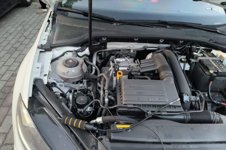 Used Volkswagen Golf 2020 280TSI DSG Comfort Version Engine Bay Right