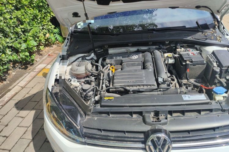 Used Volkswagen Golf 2020 200TSI DSG Comfortable and Ambitious Edition Engine Bay Right