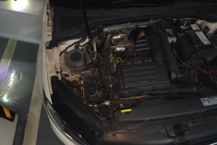 Used Volkswagen Golf 2020 Zhiai Edition 280TSI DSG Comfort Model Engine Bay Right