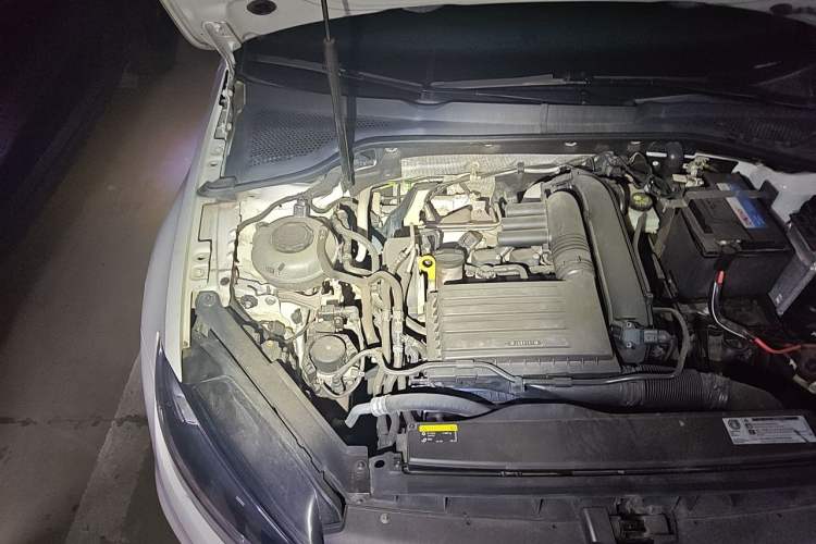 Used Volkswagen Golf 2020 Zhiai Edition 280TSI DSG Comfort Model Engine Bay Right