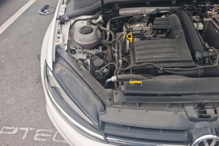 Used Volkswagen Golf 2020 Zhiai Edition 280TSI DSG Luxury Model Engine Bay Right