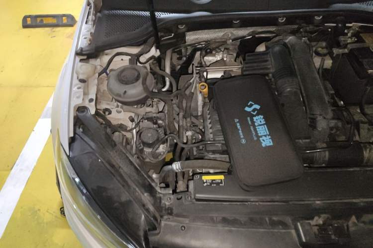 Used Volkswagen Golf 2020 Zhiai Edition 280TSI DSG Comfort Model Engine Bay Right