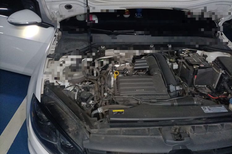 Used Volkswagen Golf 2020 280TSI DSG Luxury Edition Engine Bay Right