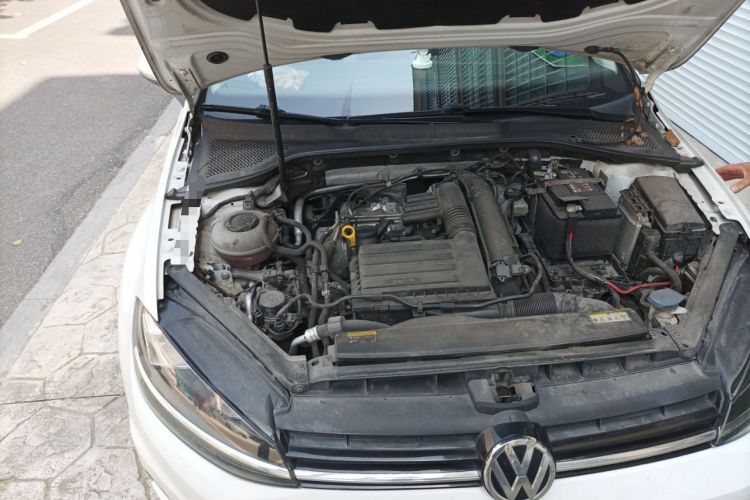 Used Volkswagen Golf 2020 Zhiai Edition 200TSI DSG Comfortable & Ambitious Version Engine Bay Right