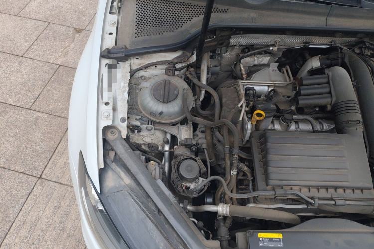 Used Volkswagen Golf 2020 Zhiai Edition 280TSI DSG Luxury Model Engine Bay Right