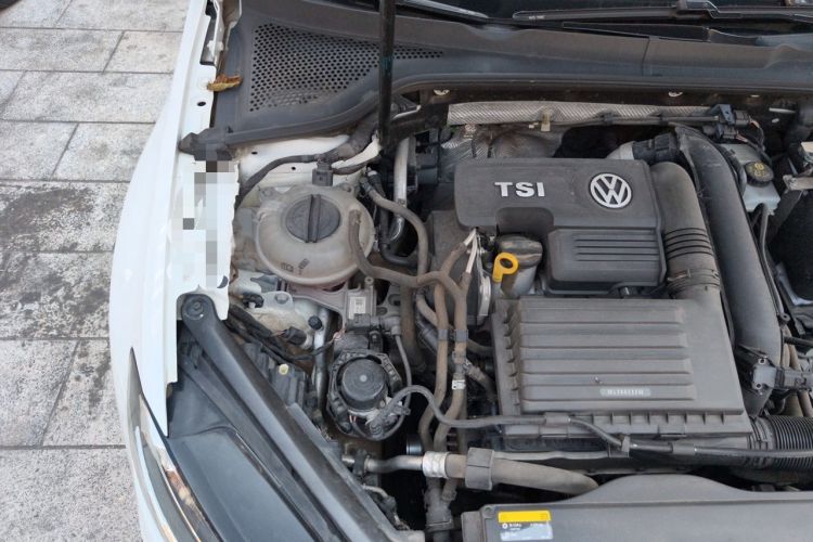 Used Volkswagen Golf 2020 200TSI DSG Comfortable and Ambitious Edition Engine Bay Right