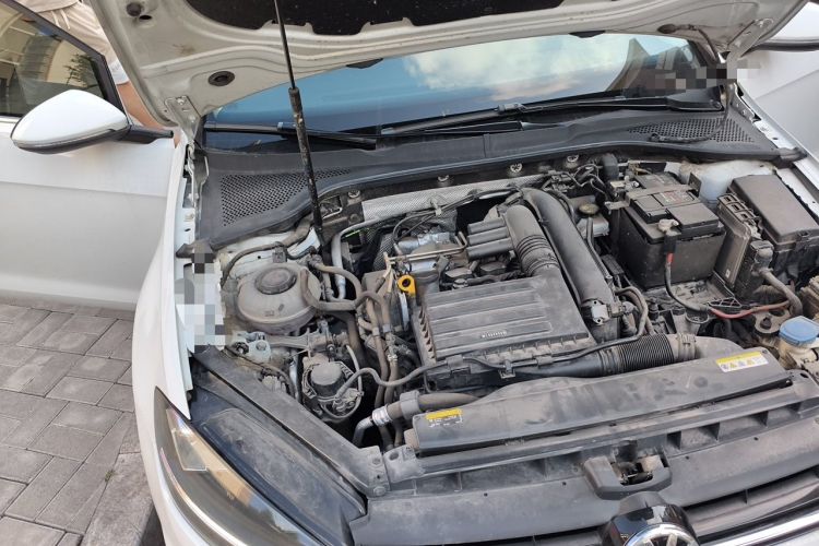 Used Volkswagen Golf 2020 Zhiai Edition 200TSI DSG Comfort Model Engine Bay Right