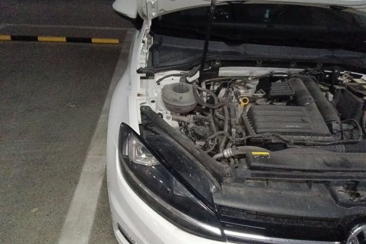 Used Volkswagen Golf 2020 Zhiai Edition 280TSI DSG Comfort Model Engine Bay Right