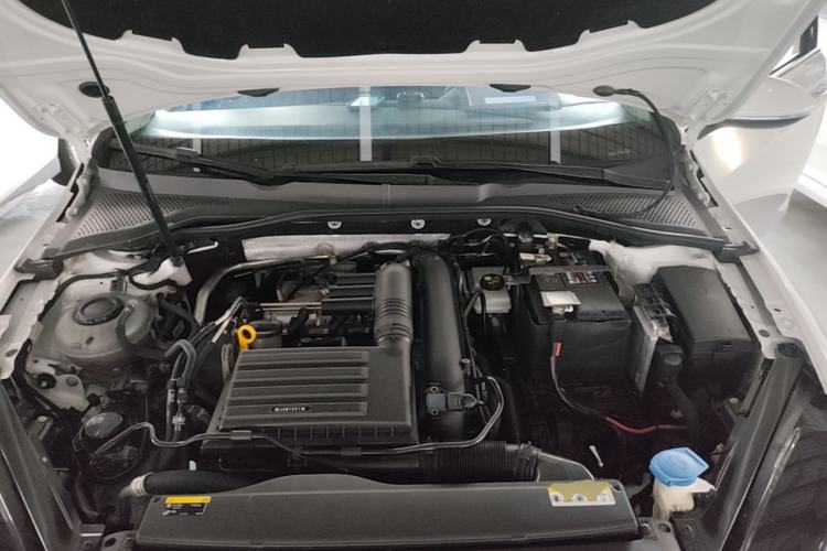 Used Volkswagen Golf 2020 Zhiai Edition 280TSI DSG Comfort Model Engine Bay