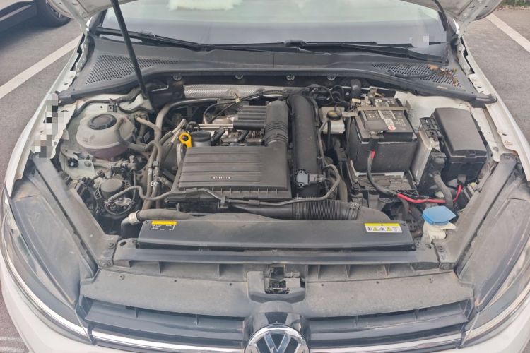 Used Volkswagen Golf 2020 Zhiai Edition 280TSI DSG Luxury Model Engine Bay