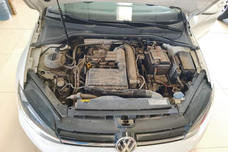 Used Volkswagen Golf 2020 Zhiai Edition 200TSI DSG Comfortable & Ambitious Version Engine Bay