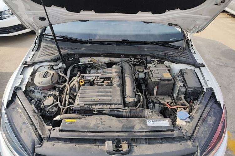 Used Volkswagen Golf 2020 Zhiai Edition 280TSI DSG Comfort Model Engine Bay