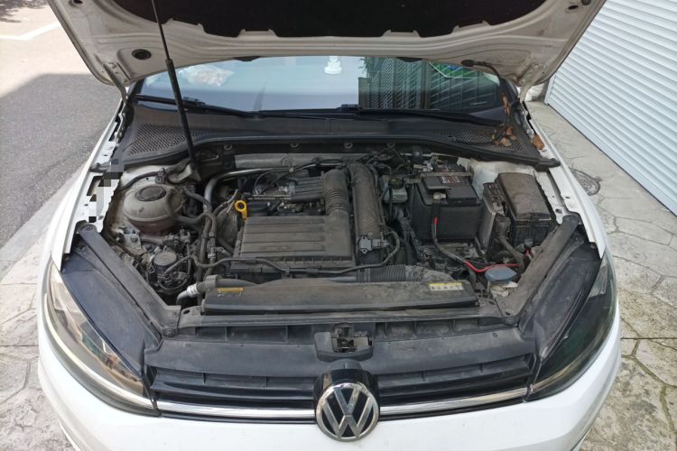 Used Volkswagen Golf 2020 Zhiai Edition 200TSI DSG Comfortable & Ambitious Version Engine Bay