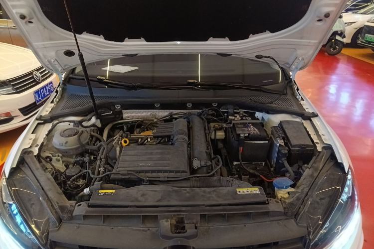 Used Volkswagen Golf 2020 Zhiai Edition 200TSI DSG Comfortable & Ambitious Version Engine Bay