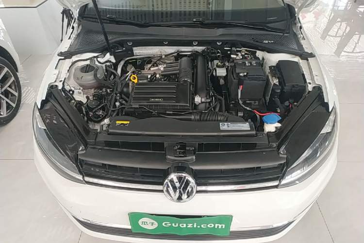 Used Volkswagen Golf 2020 Zhiai Edition 280TSI DSG Comfort Model Engine Bay
