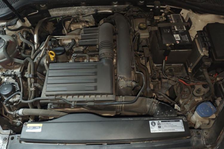 Used Volkswagen Golf 2020 Zhiai Edition 280TSI DSG Comfort Model Engine Bay
