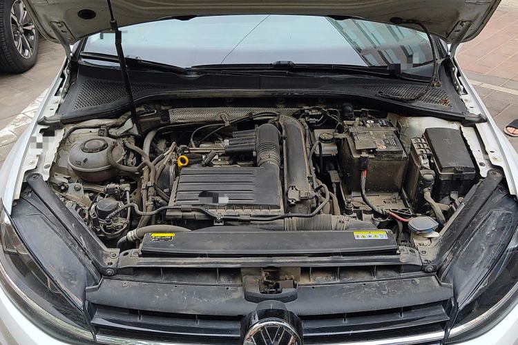 Used Volkswagen Golf 2020 280TSI DSG Luxury Edition Engine Bay