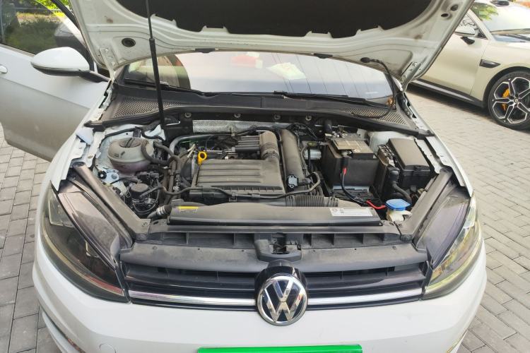 Used Volkswagen Golf 2020 Zhiai Edition 200TSI DSG Comfortable & Ambitious Version Engine Bay