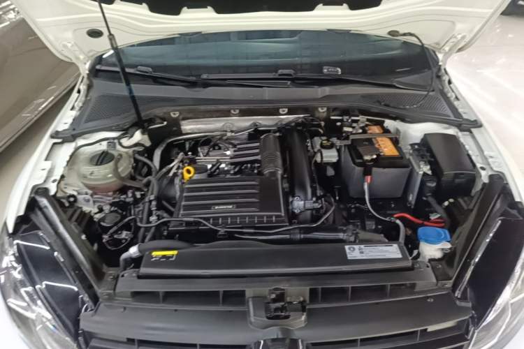 Used Volkswagen Golf 2020 Charming Edition 280TSI DSG R-Line Engine Bay