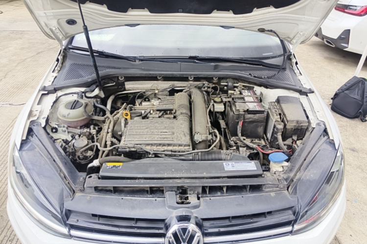 Used Volkswagen Golf 2020 Zhiai Edition 280TSI DSG Comfort Model Engine Bay