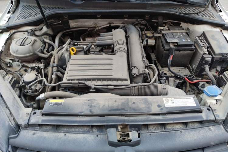Used Volkswagen Golf 2020 Zhiai Edition 280TSI DSG Comfort Model Engine Bay