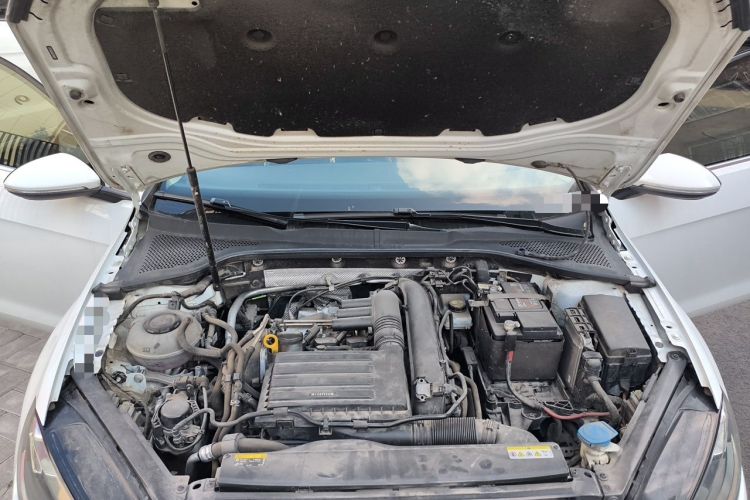 Used Volkswagen Golf 2020 Zhiai Edition 200TSI DSG Comfort Model Engine Bay