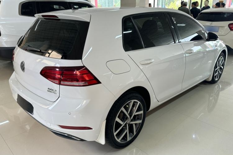 Used Volkswagen Golf 2020 200TSI DSG Comfortable and Ambitious Edition Exterior 1