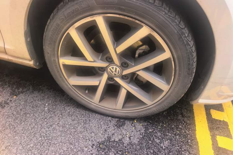 Used Volkswagen Golf 2020 Zhiai Edition 200TSI DSG Comfortable & Ambitious Version Exterior 1