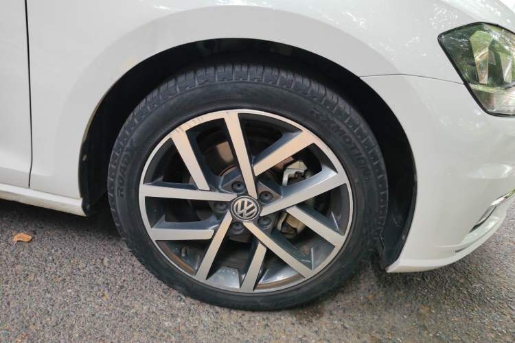 Used Volkswagen Golf 2020 Zhiai Edition 280TSI DSG Luxury Model Exterior 1