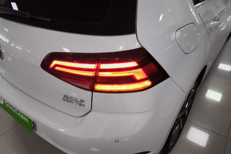 Used Volkswagen Golf 2020 Zhiai Edition 280TSI DSG Comfort Model Exterior 3