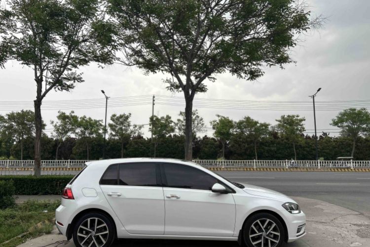 Used Volkswagen Golf 2020 Zhiai Edition 280TSI DSG Comfort Model Exterior 3