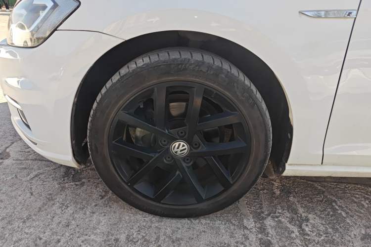 Used Volkswagen Golf 2020 Zhiai Edition 200TSI DSG Comfortable & Ambitious Version Exterior 3