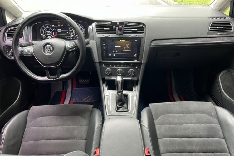 Used Volkswagen Golf 2020 280TSI DSG Luxury Edition Exterior 3