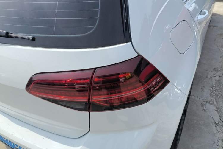 Used Volkswagen Golf 2020 Charming Edition 280TSI DSG R-Line Exterior 3