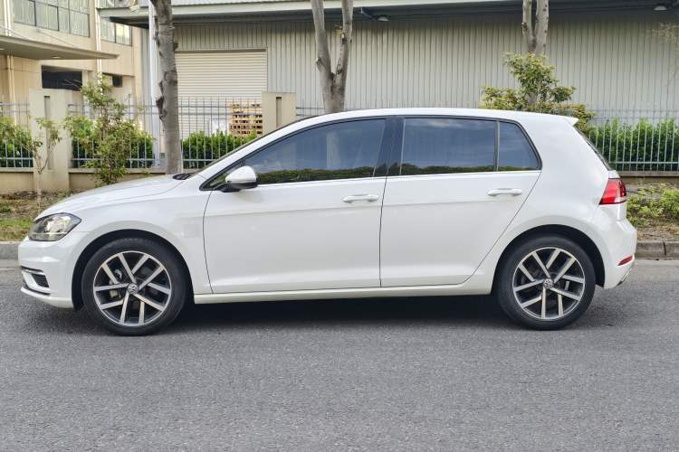 Used Volkswagen Golf 2020 280TSI DSG Comfort Version Exterior 3