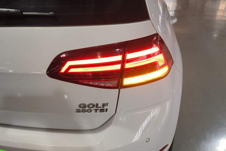 Used Volkswagen Golf 2020 Zhiai Edition 280TSI DSG Comfort Model Exterior 3