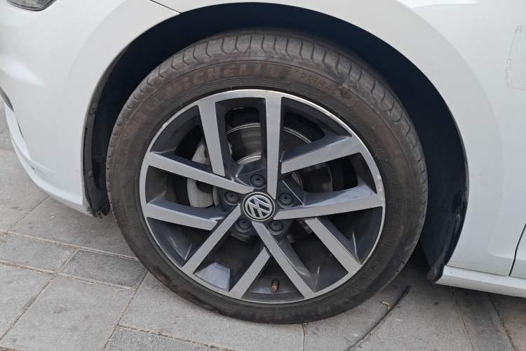 Used Volkswagen Golf 2020 Zhiai Edition 280TSI DSG Luxury Model Exterior 4