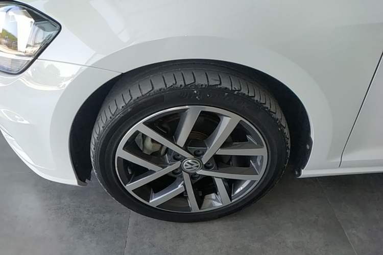 Used Volkswagen Golf 2020 Zhiai Edition 280TSI DSG Comfort Model Exterior 4