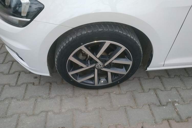 Used Volkswagen Golf 2020 Zhiai Edition 280TSI DSG Comfort Model Exterior 4