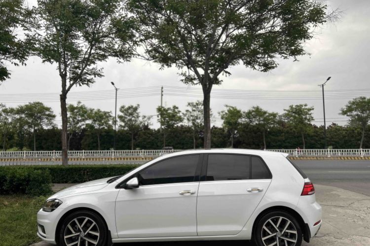 Used Volkswagen Golf 2020 Zhiai Edition 280TSI DSG Comfort Model Exterior 4