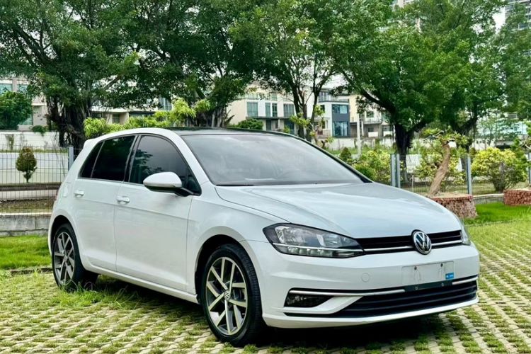 Used Volkswagen Golf 2020 Zhiai Edition 200TSI DSG Comfortable & Ambitious Version Exterior 4