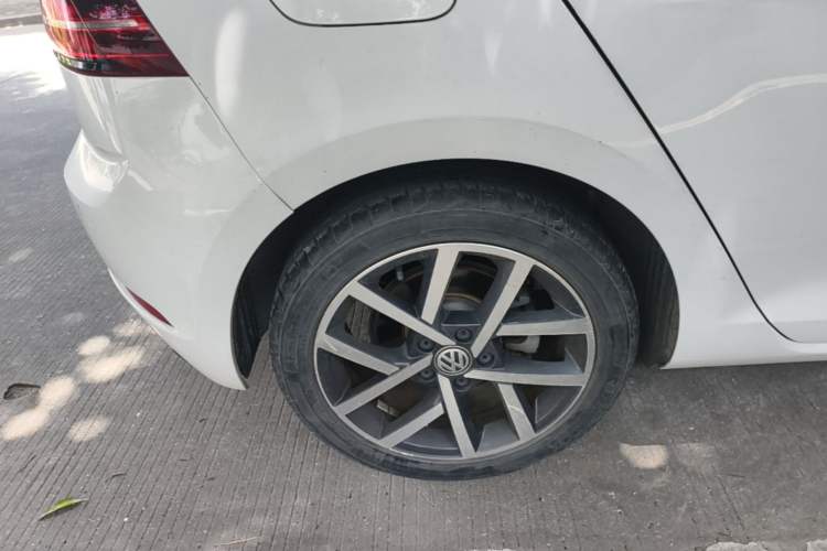 Used Volkswagen Golf 2020 Zhiai Edition 280TSI DSG Luxury Model Exterior 5