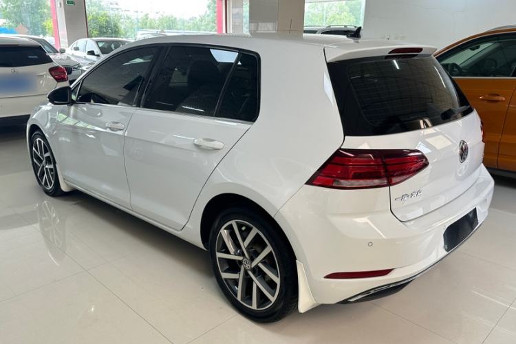 Used Volkswagen Golf 2020 200TSI DSG Comfortable and Ambitious Edition Exterior 5