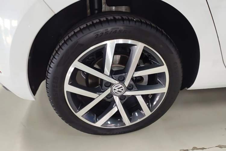 Used Volkswagen Golf 2020 Zhiai Edition 280TSI DSG Comfort Model Exterior 5