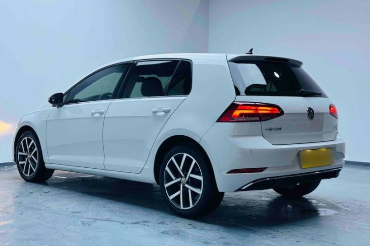 Used Volkswagen Golf 2020 Zhiai Edition 200TSI DSG Comfortable & Ambitious Version Exterior 5