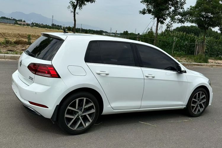 Used Volkswagen Golf 2020 Zhiai Edition 200TSI DSG Comfortable & Ambitious Version Exterior 6