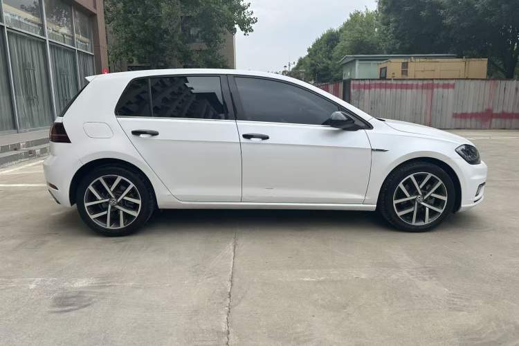 Used Volkswagen Golf 2020 Zhiai Edition 280TSI DSG Luxury Model Exterior 6