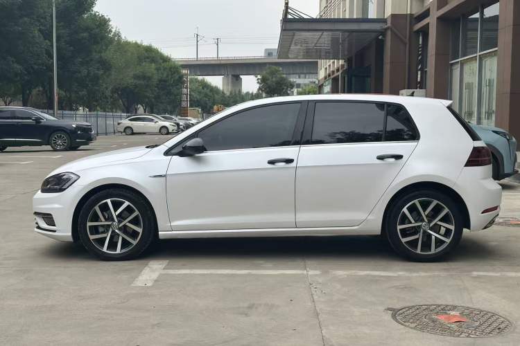 Used Volkswagen Golf 2020 Zhiai Edition 280TSI DSG Luxury Model Exterior 7