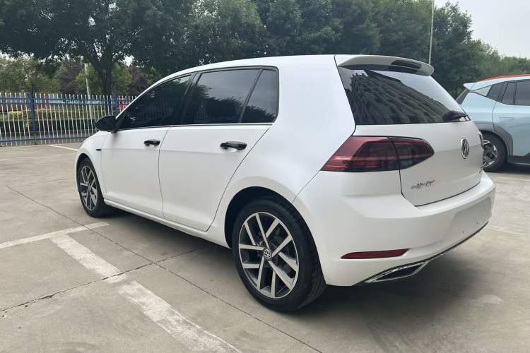 Used Volkswagen Golf 2020 Zhiai Edition 280TSI DSG Luxury Model Exterior 8