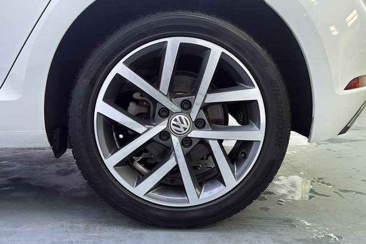 Used Volkswagen Golf 2020 Zhiai Edition 280TSI DSG Comfort Model Exterior 9